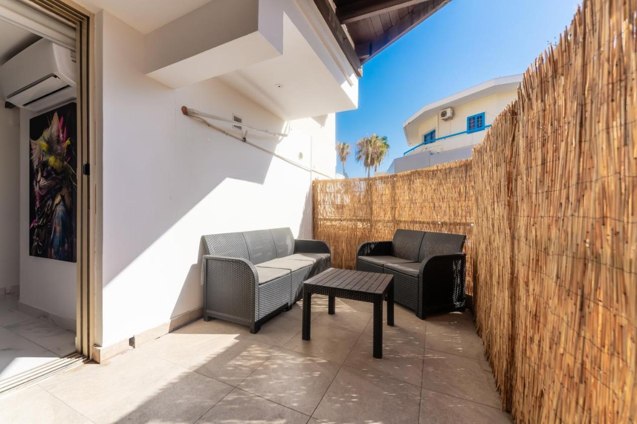 Sant Central Deluxe Apartments Agia Napa Exterior foto
